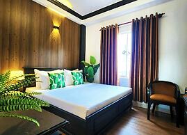 Rosa May Hotel