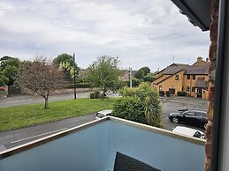 Modern, Large Open Plan 4 bed Property in Abergele