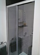 Modern, Large 4-bed Property Sleeps 10 in Abergele
