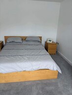 Modern, Large Open Plan 4 bed Property in Abergele
