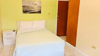 MIDTOWN MOTEL SXM