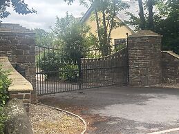 Hayes Lodge Coach House