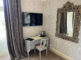 Kendal - Gothic Hall - Luxury Rooms or Apartment