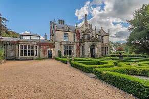 Kendal - Gothic Hall - Luxury Rooms or Apartment