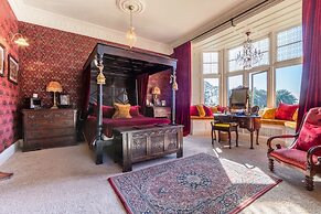 Kendal - Gothic Hall - Luxury Rooms or Apartment