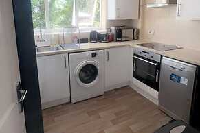 Birmingham Aprt- 2bdr- Sleeps4-close to City