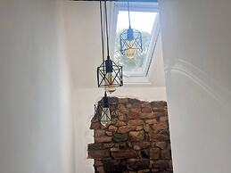 Historic Seaside Cottage - Sleeps 5 & Pets Ok