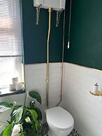 Historic Seaside Cottage - Sleeps 5 & Pets Ok