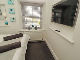 Lakes View Apartment 3