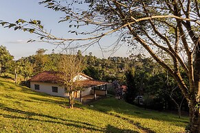 Ch Cara Tima Localiza o Piscina e Churrasqueira