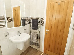 Lakes View Apartment 2