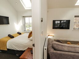Lakes View Apartment 2