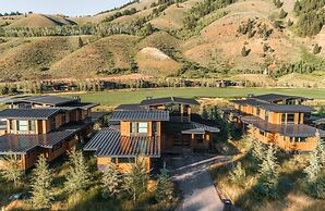 The Cabins At Snake River Sporting Club