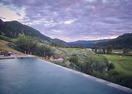 The Cabins At Snake River Sporting Club