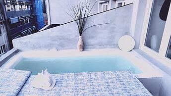Anchor Suites