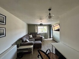 Cosy Chichester Apartment