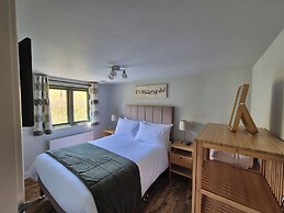 Birch Banc Retreats - Bedw