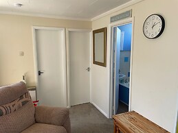 4 Guests - Pet Friendly - Chalet Beach Home Chapel