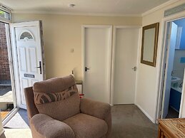 4 Guests - Pet Friendly - Chalet Beach Home Chapel