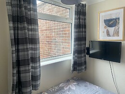 4 Guests - Pet Friendly - Chalet Beach Home Chapel