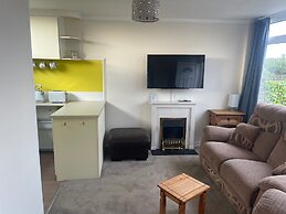 4 Guests - Pet Friendly - Chalet Beach Home Chapel