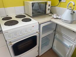 4 Guests - Pet Friendly - Chalet Beach Home Chapel