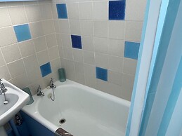 4 Guests - Pet Friendly - Chalet Beach Home Chapel