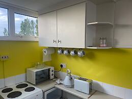 4 Guests - Pet Friendly - Chalet Beach Home Chapel