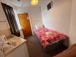 OYO Delton Hotel Blackpool Pleasure Beach