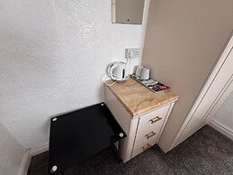 OYO Delton Hotel Blackpool Pleasure Beach