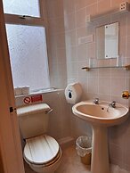 OYO Delton Hotel Blackpool Pleasure Beach