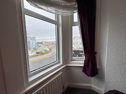 OYO Delton Hotel Blackpool Pleasure Beach