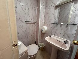 OYO Delton Hotel Blackpool Pleasure Beach