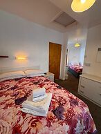 OYO Delton Hotel Blackpool Pleasure Beach