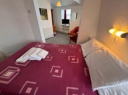 OYO Delton Hotel Blackpool Pleasure Beach