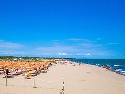 Pleasant Seaside Flat in Rosolina Mare