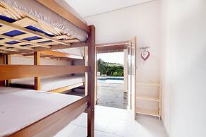 Ch Cara com Piscina Churrasq e Wifi pet Friendly