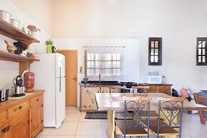 Ch Cara com Piscina Churrasq e Wifi pet Friendly