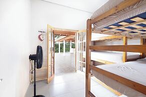 Ch Cara com Piscina Churrasq e Wifi pet Friendly
