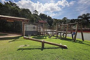 Ch Cara com Piscina Churrasq e Wifi pet Friendly