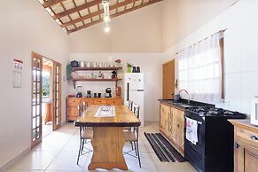 Ch Cara com Piscina Churrasq e Wifi pet Friendly