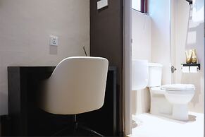 Asphodel Inn - Newly Renovated