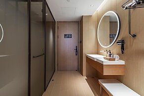 Full Season Hotel - PVG