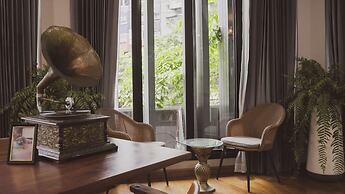 Poshtel 56