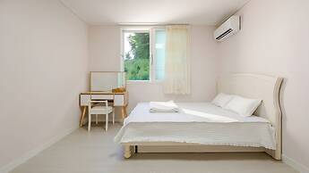 Gyeongju Sunflower Private Cottage