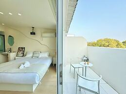 QIMeow Garden Hotel