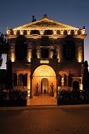 Lecole Hotel By Cityloft (Adults Only 12+)