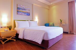 Poolside Escape Near Boracay’s Iconic Keyhole