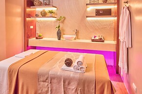 Poolside Escape Near Boracay’s Iconic Keyhole