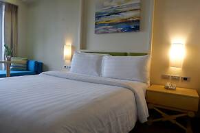 Poolside Escape Near Boracay’s Iconic Keyhole